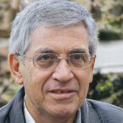 Paradise Point Maths tutor Oliver Lort