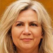 Mikayla - offering math tutoring service in Bonbeach